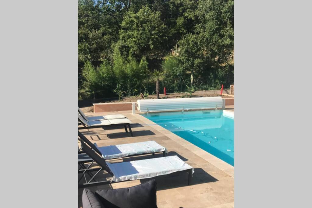 Logement Attenant A Une Villa T2 Avec Terrasse . Besse-sur-Issole Exterior photo